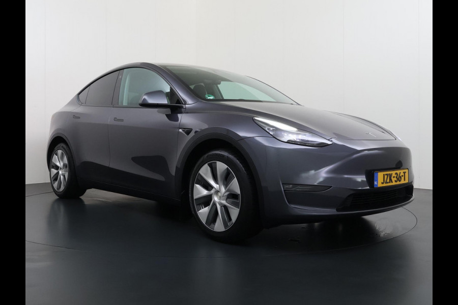 Tesla Model Y Long Range AWD 75 kWh VAN €38.900,- NU VOOR SLECHTS €35.877,- Uw LENTEVOORDEEL €3.023,- |SOH 96% | AFNEEMBARE TREKHAAK | STOEL- EN STUURVERWARMING | FABRIEKSGARANTIE |