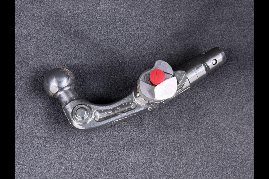 Tesla Model Y Long Range AWD 75 kWh VAN €38.900,- NU VOOR SLECHTS €35.877,- Uw LENTEVOORDEEL €3.023,- |SOH 96% | AFNEEMBARE TREKHAAK | STOEL- EN STUURVERWARMING | FABRIEKSGARANTIE |