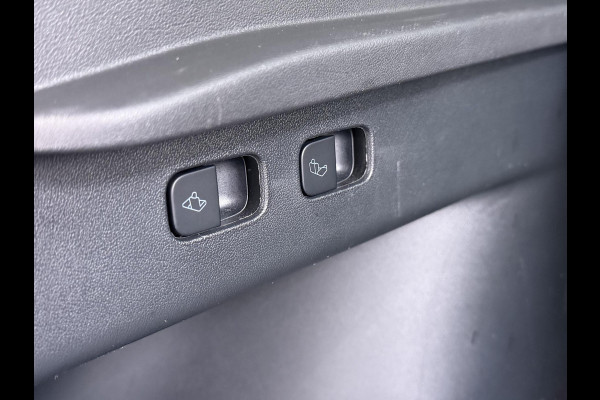 Tesla Model Y Long Range AWD 75 kWh VAN €38.900,- NU VOOR SLECHTS €35.877,- Uw LENTEVOORDEEL €3.023,- |SOH 96% | AFNEEMBARE TREKHAAK | STOEL- EN STUURVERWARMING | FABRIEKSGARANTIE |