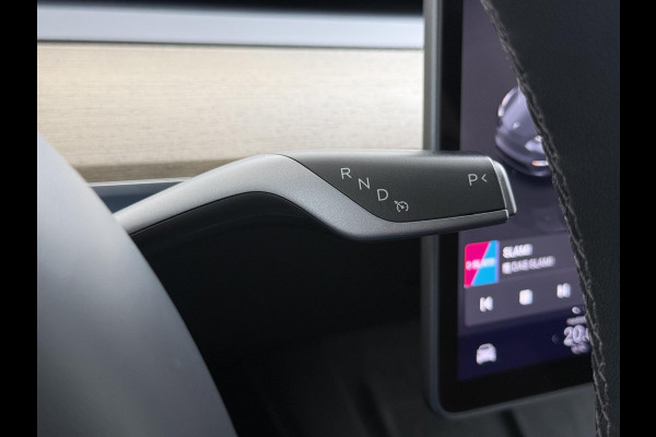 Tesla Model Y Long Range AWD 75 kWh VAN €38.900,- NU VOOR SLECHTS €35.877,- Uw LENTEVOORDEEL €3.023,- |SOH 96% | AFNEEMBARE TREKHAAK | STOEL- EN STUURVERWARMING | FABRIEKSGARANTIE |