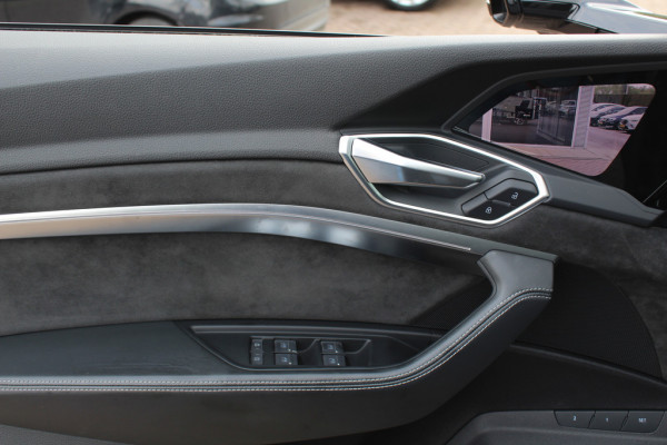Audi e-tron Sportback 55 quattro edition 95 kWh / SoH 94,8% / Full option! / Panoramadak / Camera / Head-up / RS Seats / 21'' / Luchtvering / Matrix LED / B&O / ACC / Stoelverwarming