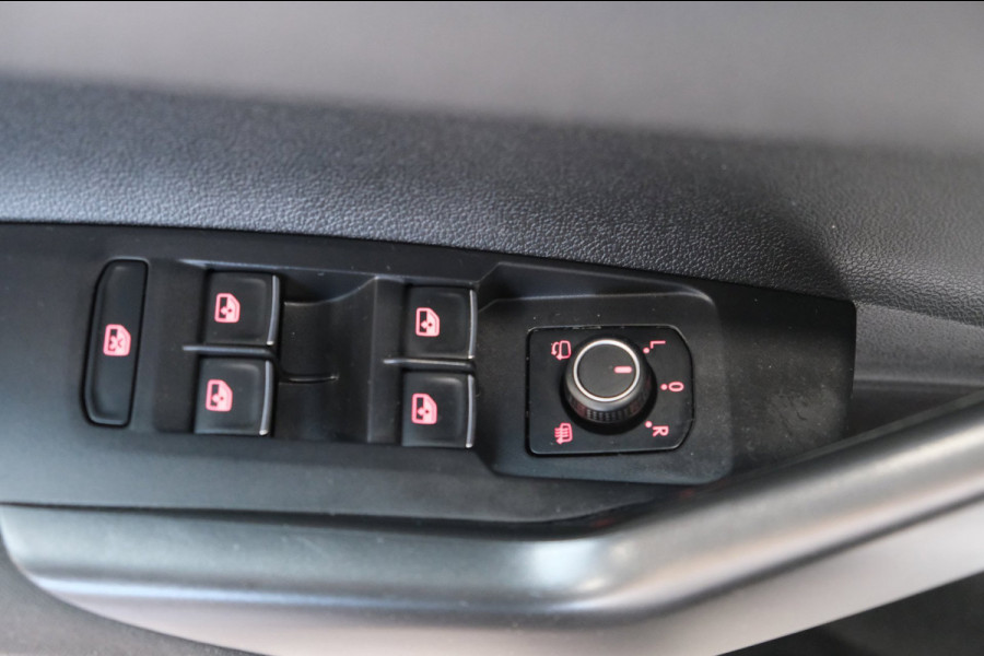 Volkswagen Polo 1.0 TSI Highline - N.A.P. Airco, Cruise, Navi, PDC, Carplay.