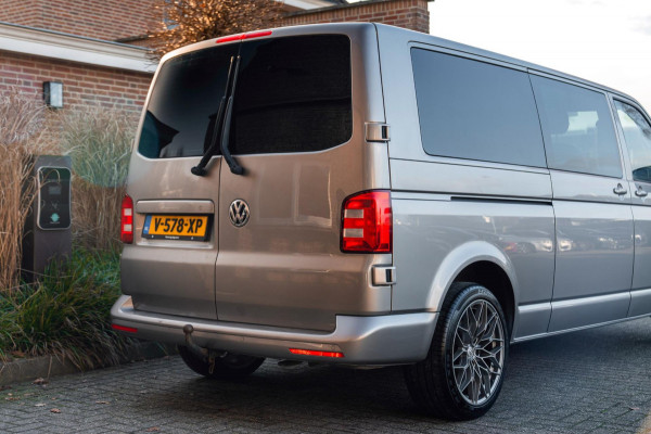 Volkswagen Transporter 2.0 TDI L2H1 DC Highline 1e Eig Adaptive Cruise Trekhaak Leder LED 19''