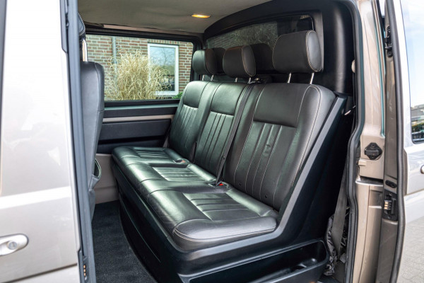 Volkswagen Transporter 2.0 TDI L2H1 DC Highline 1e Eig Adaptive Cruise Trekhaak Leder LED 19''