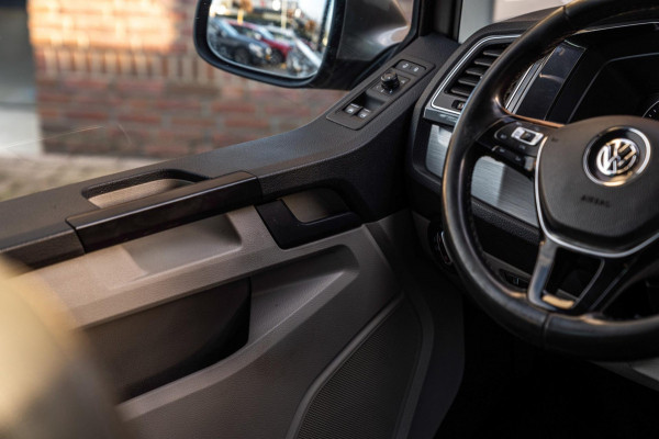 Volkswagen Transporter 2.0 TDI L2H1 DC Highline 1e Eig Adaptive Cruise Trekhaak Leder LED 19''