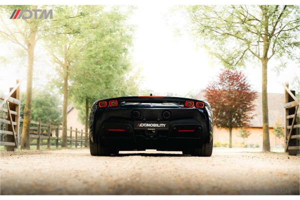 Ferrari SF90 Spider 4.0 V8 | Blu Pozzi | Daytona Seats Cioccolato |