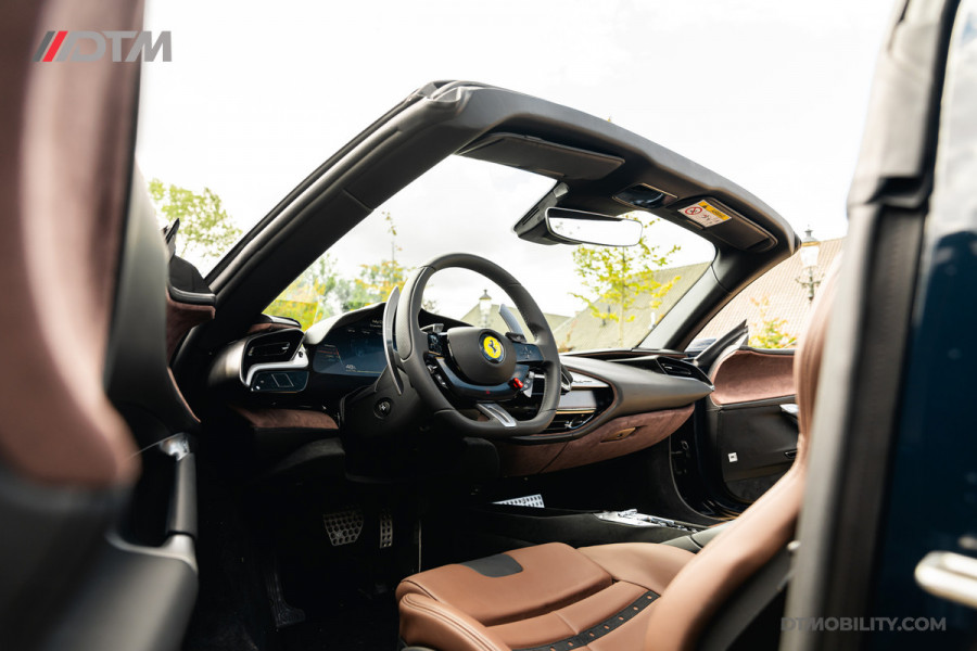 Ferrari SF90 Spider 4.0 V8 | Blu Pozzi | Daytona Seats Cioccolato |