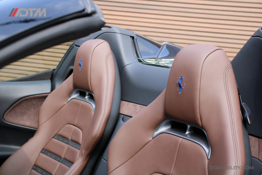 Ferrari SF90 Spider 4.0 V8 | Blu Pozzi | Daytona Seats Cioccolato |