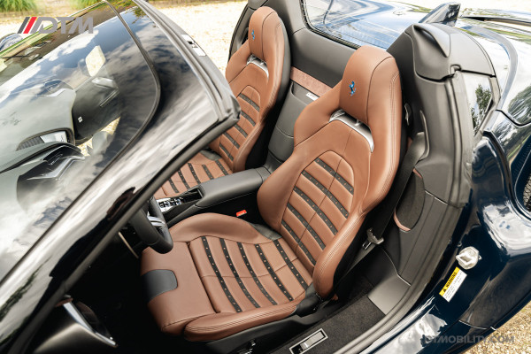Ferrari SF90 Spider 4.0 V8 | Blu Pozzi | Daytona Seats Cioccolato |