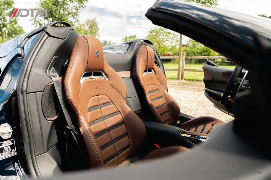 Ferrari SF90 Spider 4.0 V8 | Blu Pozzi | Daytona Seats Cioccolato |