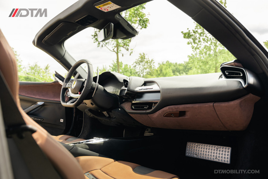 Ferrari SF90 Spider 4.0 V8 | Blu Pozzi | Daytona Seats Cioccolato |