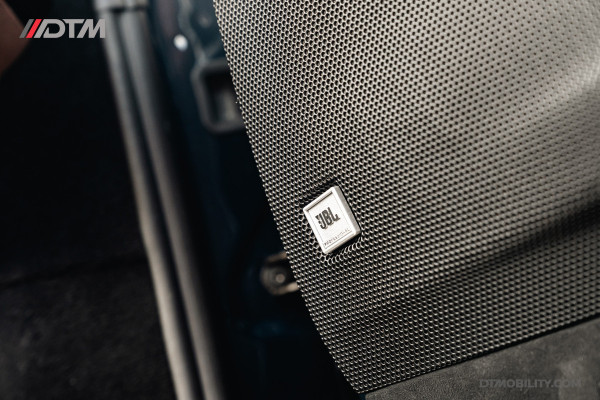 Ferrari SF90 Spider 4.0 V8 | Blu Pozzi | Daytona Seats Cioccolato |