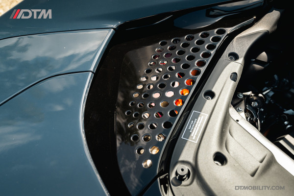 Ferrari SF90 Spider 4.0 V8 | Blu Pozzi | Daytona Seats Cioccolato |