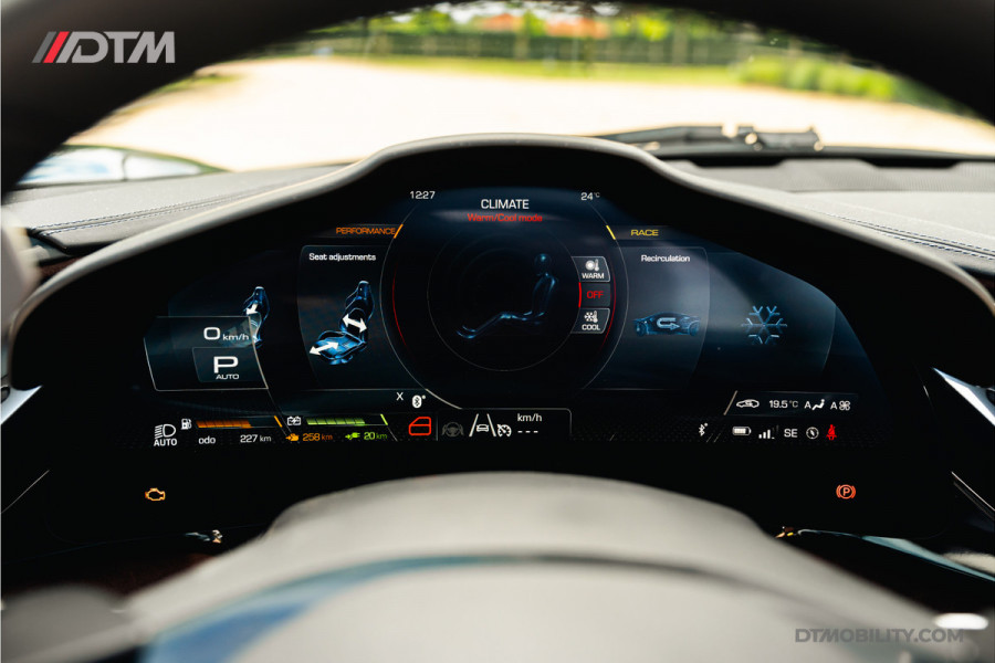 Ferrari SF90 Spider 4.0 V8 | Blu Pozzi | Daytona Seats Cioccolato |