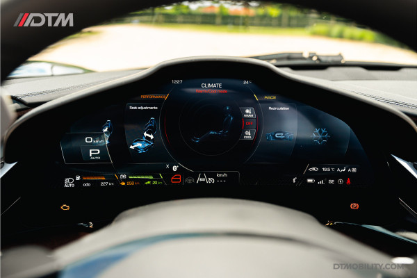 Ferrari SF90 Spider 4.0 V8 | Blu Pozzi | Daytona Seats Cioccolato |