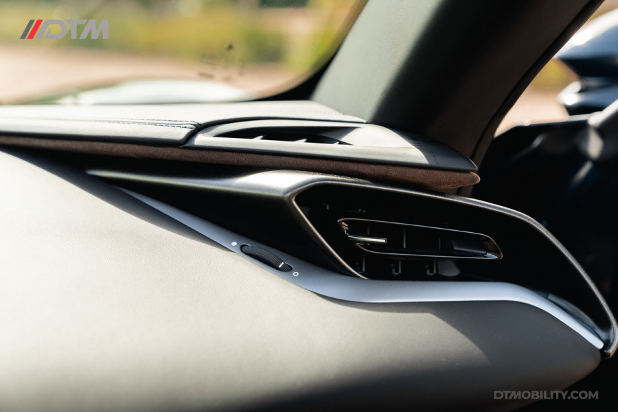 Ferrari SF90 Spider 4.0 V8 | Blu Pozzi | Daytona Seats Cioccolato |