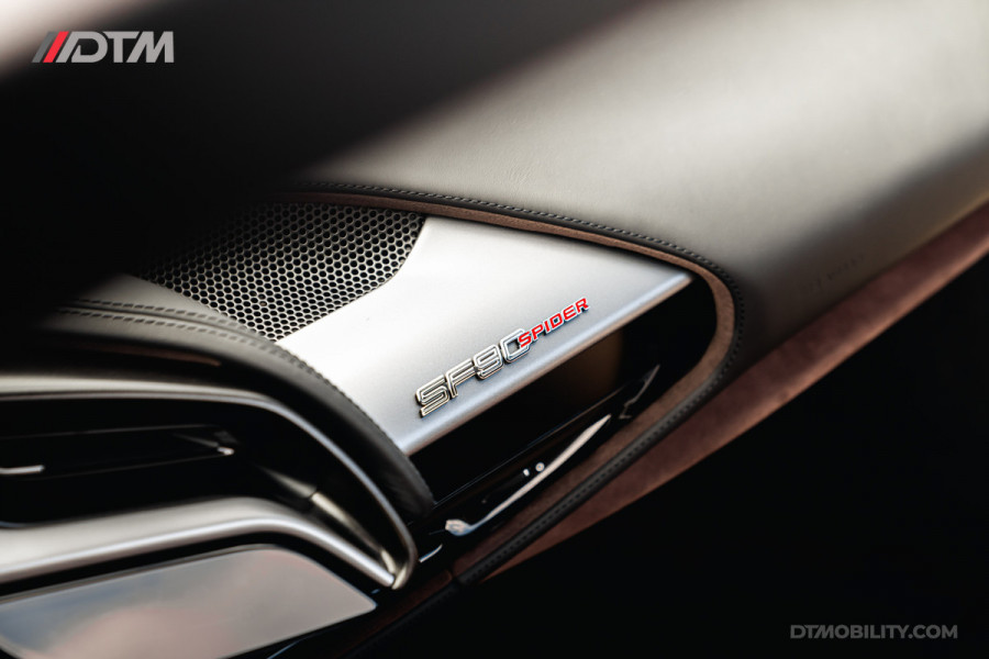 Ferrari SF90 Spider 4.0 V8 | Blu Pozzi | Daytona Seats Cioccolato |