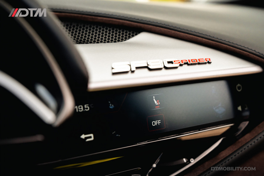 Ferrari SF90 Spider 4.0 V8 | Blu Pozzi | Daytona Seats Cioccolato |