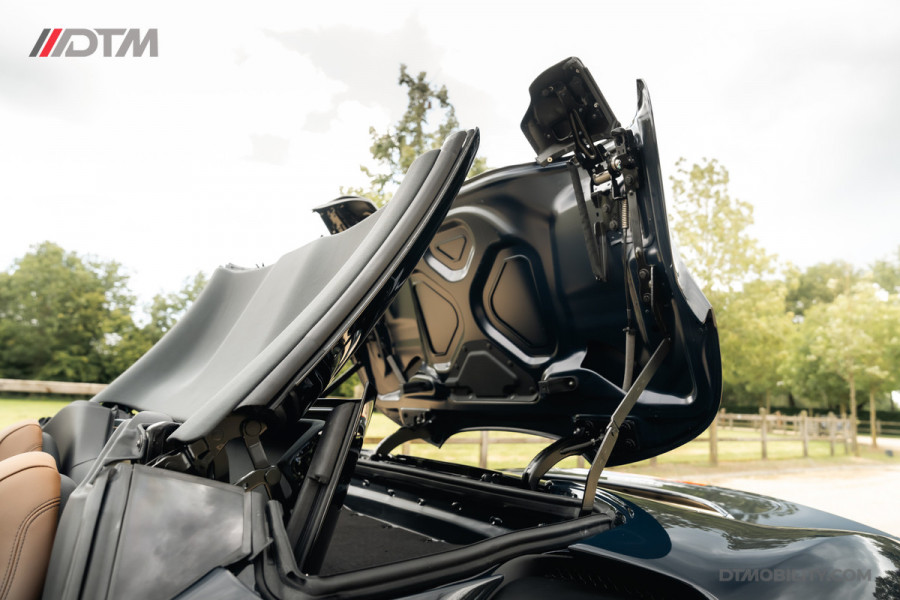 Ferrari SF90 Spider 4.0 V8 | Blu Pozzi | Daytona Seats Cioccolato |