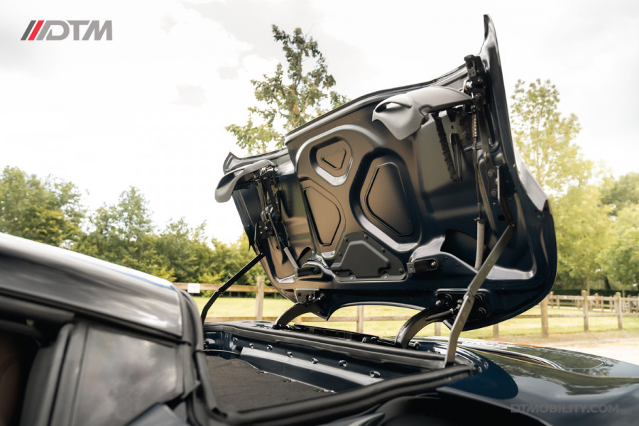 Ferrari SF90 Spider 4.0 V8 | Blu Pozzi | Daytona Seats Cioccolato |