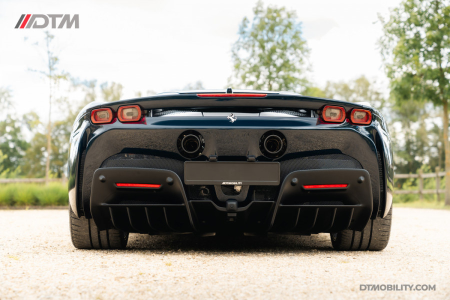 Ferrari SF90 Spider 4.0 V8 | Blu Pozzi | Daytona Seats Cioccolato |