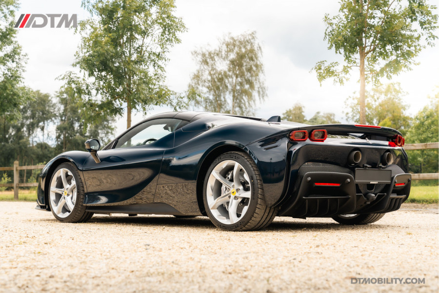 Ferrari SF90 Spider 4.0 V8 | Blu Pozzi | Daytona Seats Cioccolato |