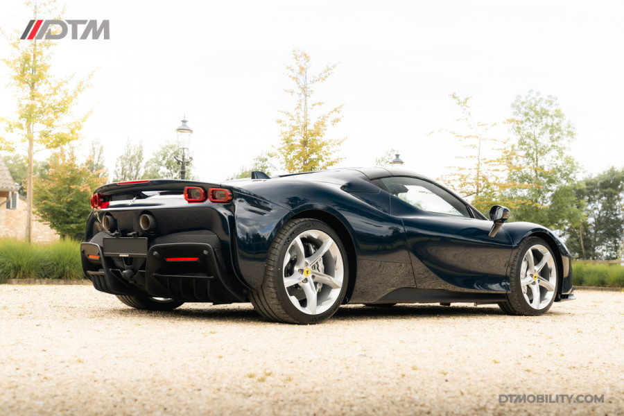 Ferrari SF90 Spider 4.0 V8 | Blu Pozzi | Daytona Seats Cioccolato |