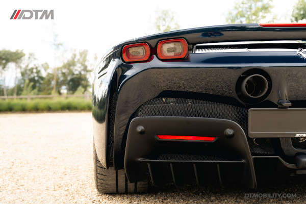 Ferrari SF90 Spider 4.0 V8 | Blu Pozzi | Daytona Seats Cioccolato |