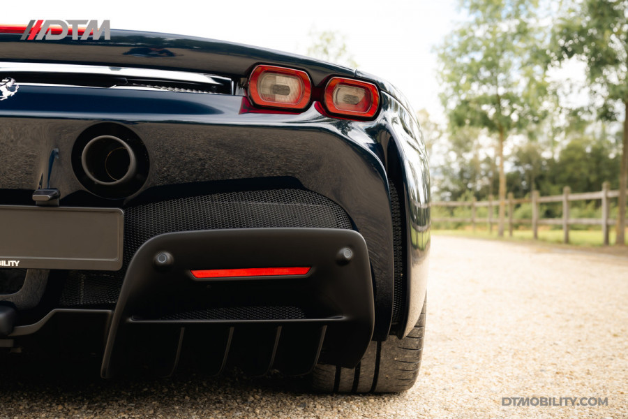 Ferrari SF90 Spider 4.0 V8 | Blu Pozzi | Daytona Seats Cioccolato |