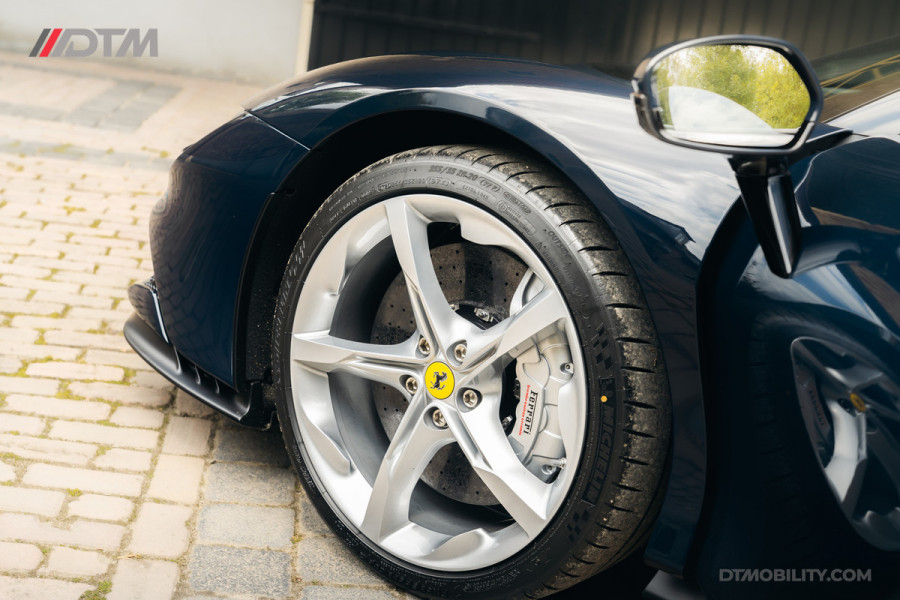 Ferrari SF90 Spider 4.0 V8 | Blu Pozzi | Daytona Seats Cioccolato |