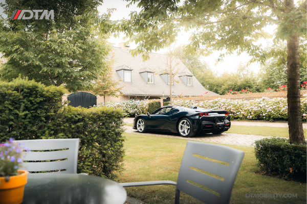 Ferrari SF90 Spider 4.0 V8 | Blu Pozzi | Daytona Seats Cioccolato |