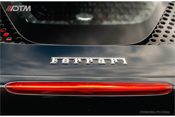 Ferrari SF90 Spider 4.0 V8 | Blu Pozzi | Daytona Seats Cioccolato |