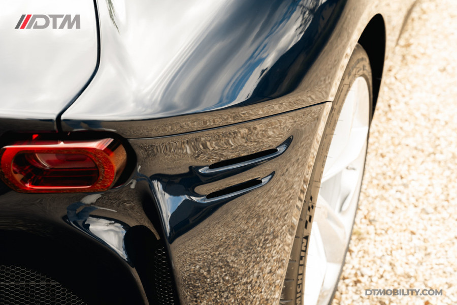 Ferrari SF90 Spider 4.0 V8 | Blu Pozzi | Daytona Seats Cioccolato |