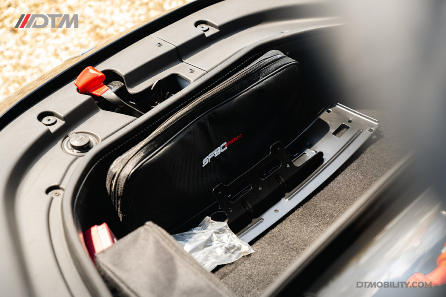 Ferrari SF90 Spider 4.0 V8 | Blu Pozzi | Daytona Seats Cioccolato |