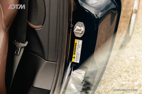 Ferrari SF90 Spider 4.0 V8 | Blu Pozzi | Daytona Seats Cioccolato |