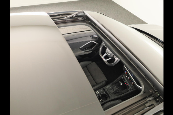 Audi Q3 Sportback 45 TFSI e Advanced Edition 245 pk S-tronic | Navigatie | Panoramadak | Parkeersensoren | Adaptieve cruise control | S-Line