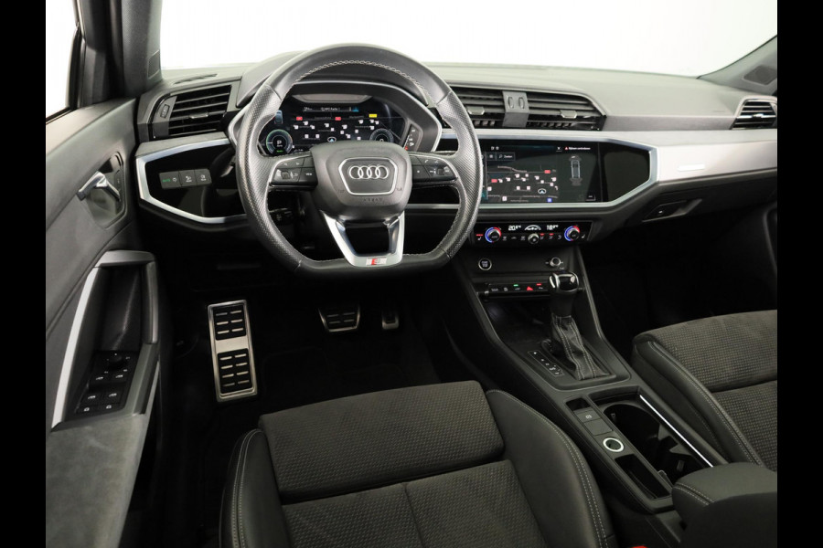 Audi Q3 Sportback 45 TFSI e Advanced Edition 245 pk S-tronic | Navigatie | Panoramadak | Parkeersensoren | Adaptieve cruise control | S-Line