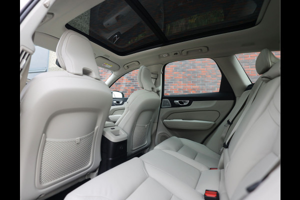 Volvo XC60 T8 AWD Ultra Dark | Direct rijden! - Trekhaak - Pano