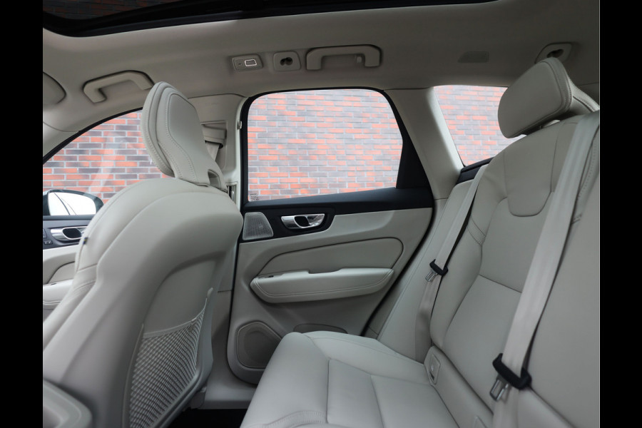Volvo XC60 T8 AWD Ultra Dark | Direct rijden! - Trekhaak - Pano