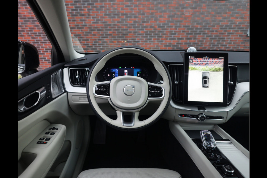 Volvo XC60 T8 AWD Ultra Dark | Direct rijden! - Trekhaak - Pano