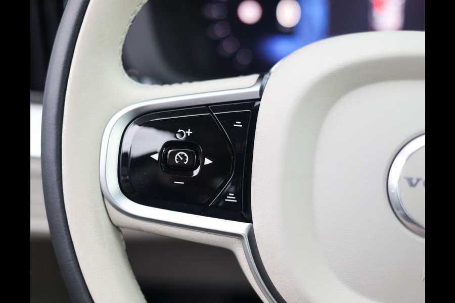 Volvo XC60 T8 AWD Ultra Dark | Direct rijden! - Trekhaak - Pano