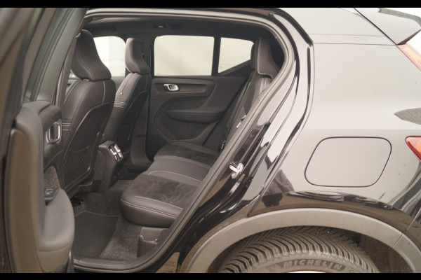Volvo XC40 Recharge Ultimate 70kWh -PANO-TREKHAAK-CAM-ECC-