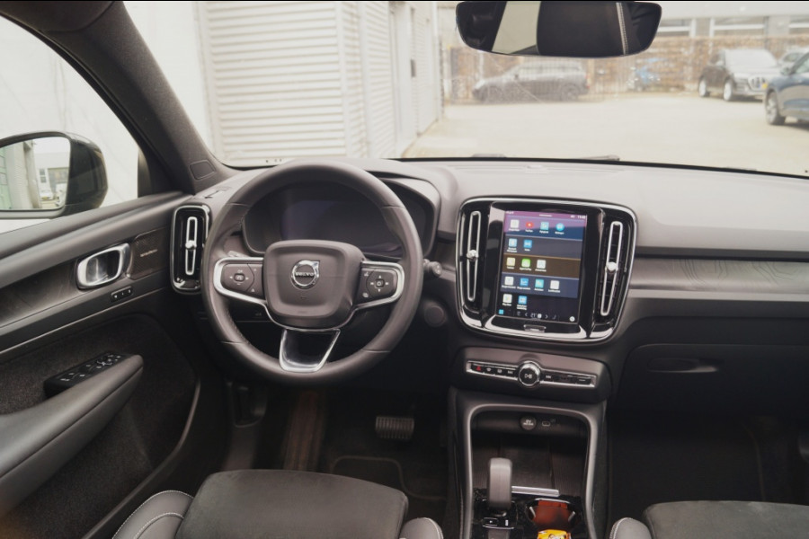 Volvo XC40 Recharge Ultimate 70kWh -PANO-TREKHAAK-CAM-ECC-