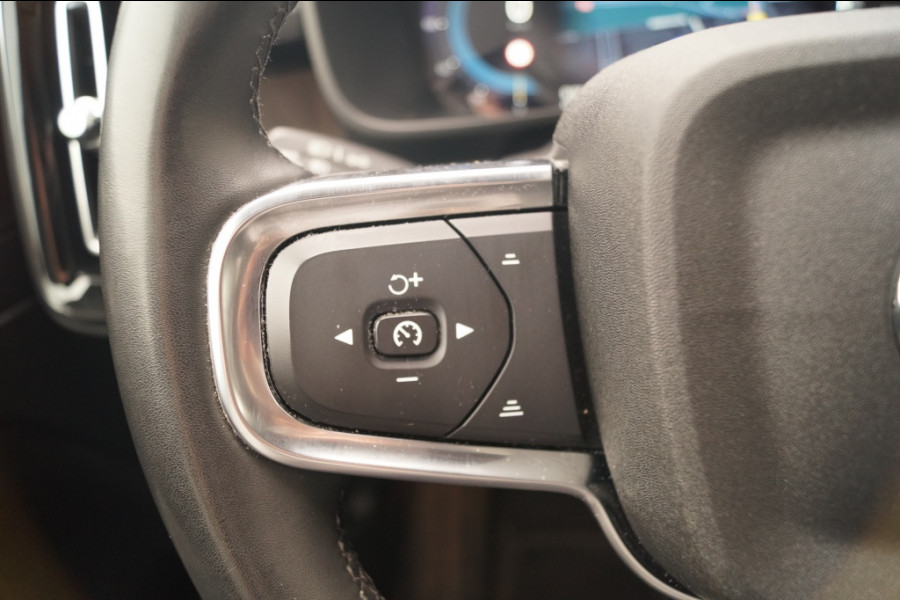 Volvo XC40 Recharge Ultimate 70kWh -PANO-TREKHAAK-CAM-ECC-
