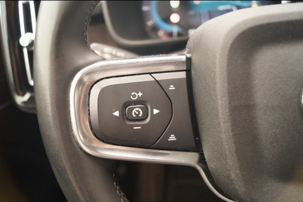 Volvo XC40 Recharge Ultimate 70kWh -PANO-TREKHAAK-CAM-ECC-