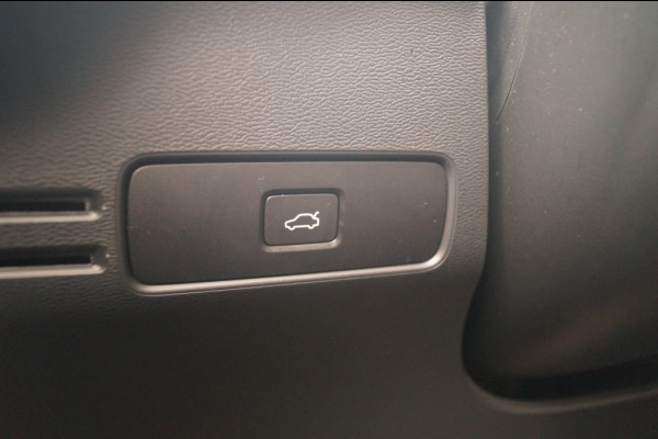 Volvo XC40 Recharge Ultimate 70kWh -PANO-TREKHAAK-CAM-ECC-