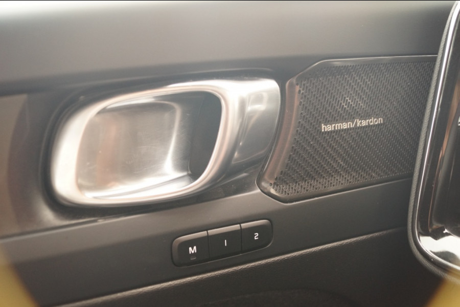 Volvo XC40 Recharge Ultimate 70kWh -PANO-TREKHAAK-CAM-ECC-