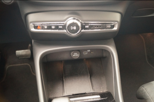 Volvo XC40 Recharge Ultimate 70kWh -PANO-TREKHAAK-CAM-ECC-