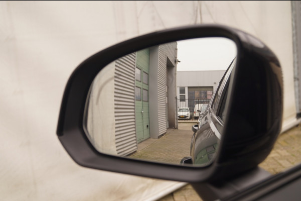 Volvo XC40 Recharge Ultimate 70kWh -PANO-TREKHAAK-CAM-ECC-