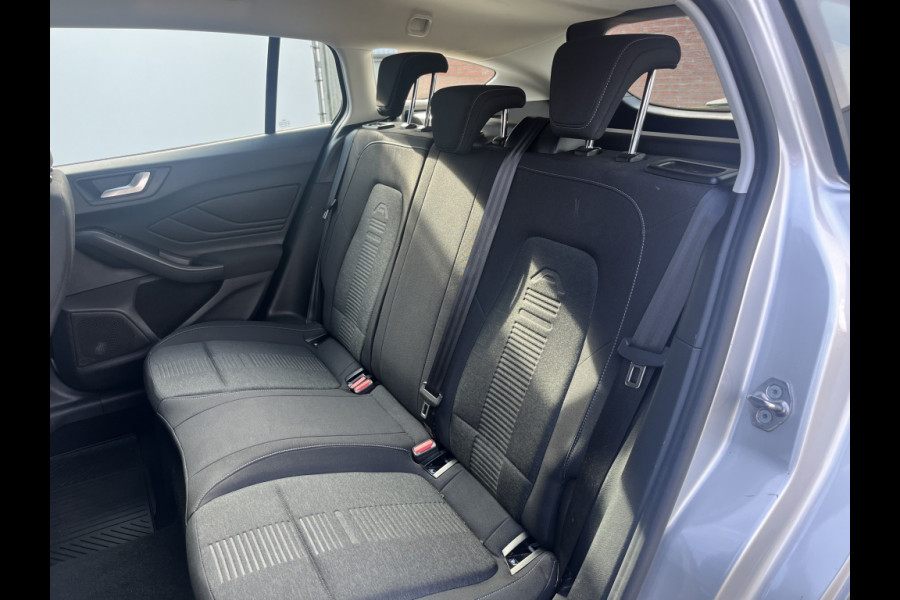 Ford FOCUS Wagon 1.0 EcoB. Active Bns COMFORT PACK! WINTERPACK! PARKINGPACK!